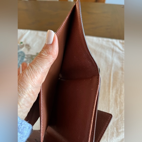 Louis Vuitton Monogram Elise Trifold Wallet - Picture 10 of 16